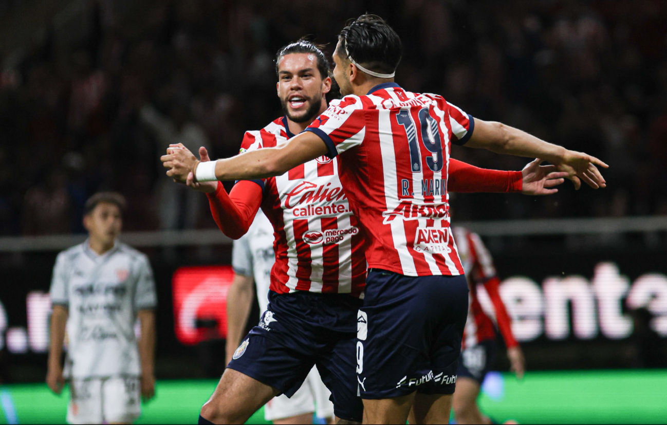 Chivas resurge con épica remontada ante Necaxa y sueña con la liguilla directa 