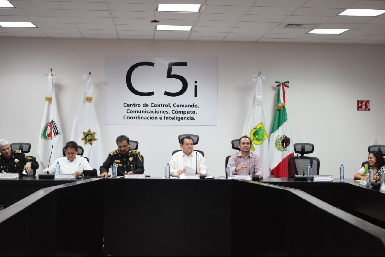 El Huacho Mena se reúne con alcaldes de Yucatán para fortalecer seguridad