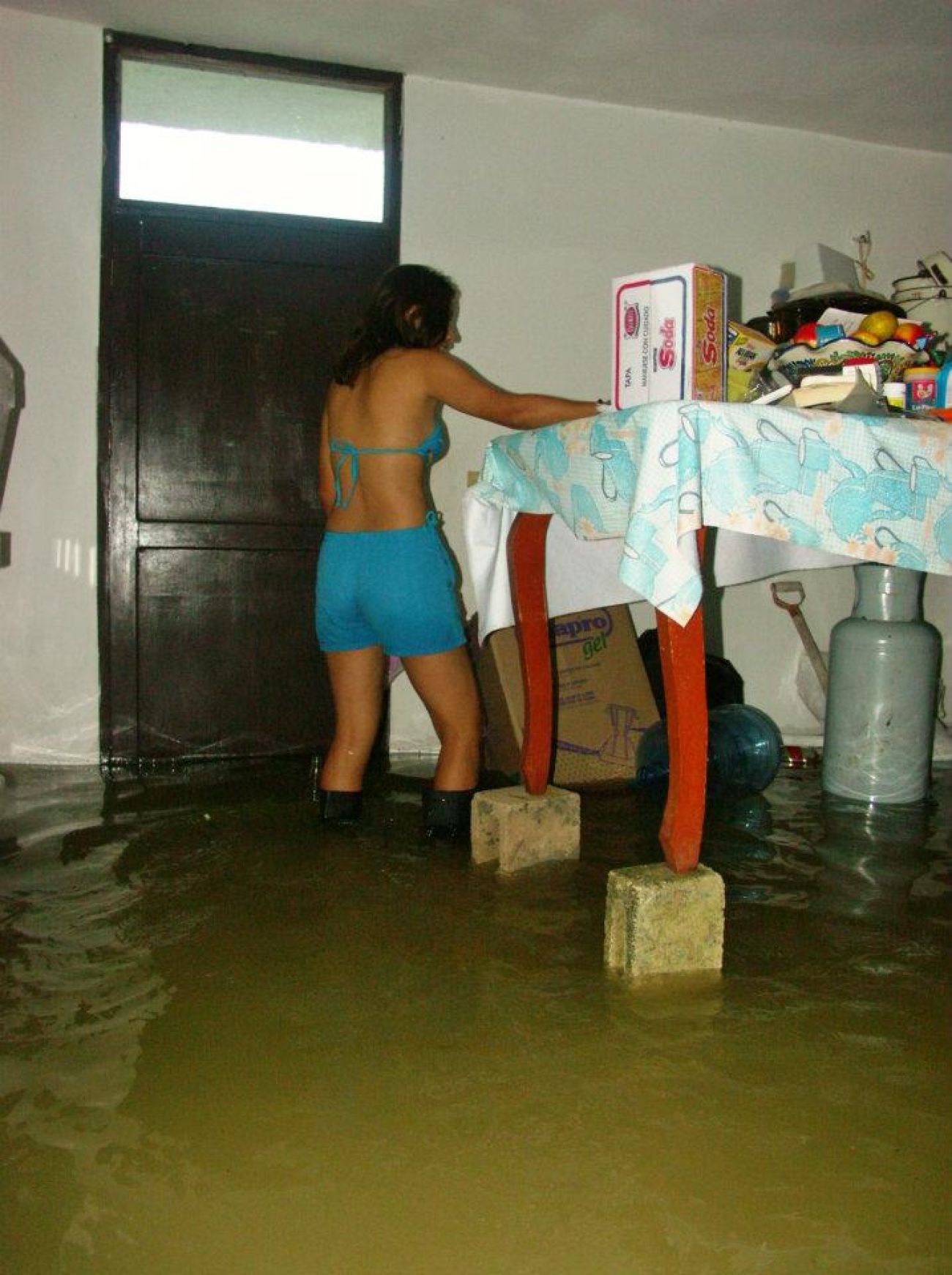 Las inundaciones llegaron hasta las viviendas, dejando pérdidas materiales a miles de familias