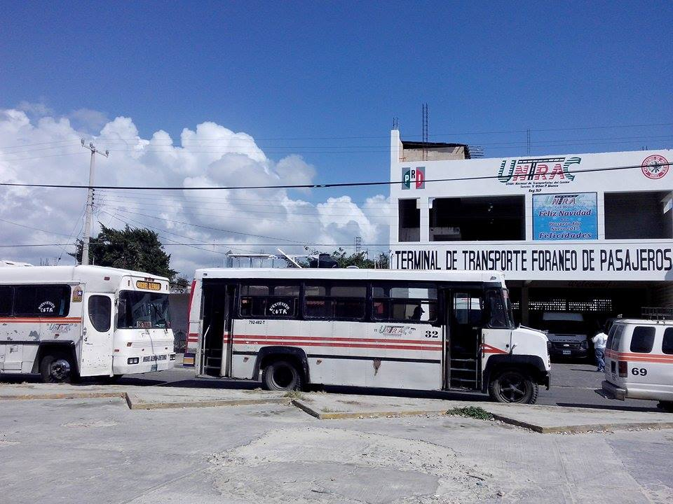 Los choferes suspendieron sus actividades para no dañar las unidades de transporte