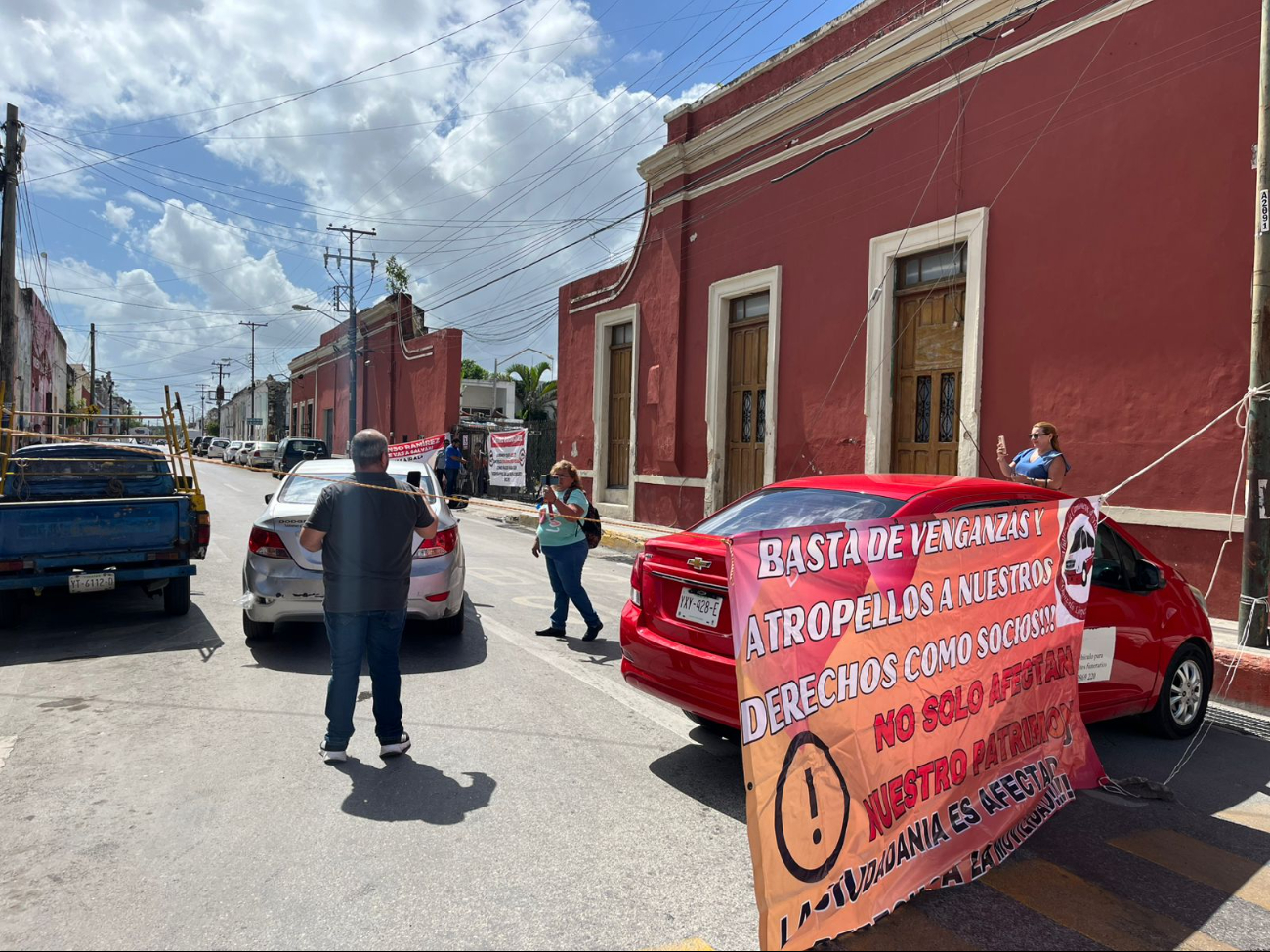 Los socios bloquearon la calle 62 del Centro de Mérida