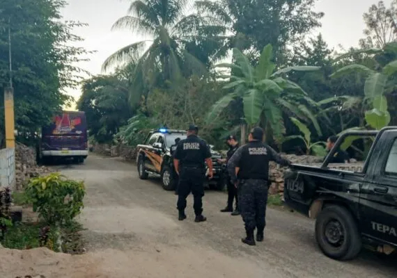 Hombre halla sin vida a su esposa dentro de su casa en Tepakán