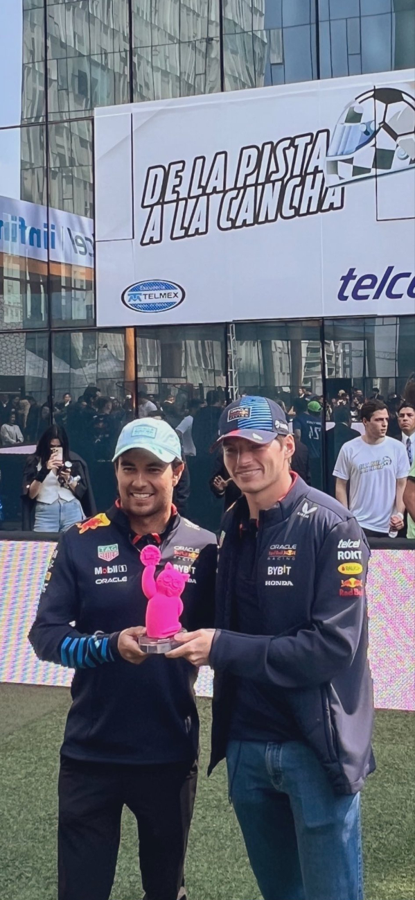 Checo Pérez y Verstappen reciben MTV MIAW 2024 por ser la mejor dupla de las redes sociales