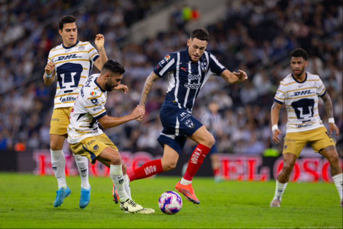 Pumas extiende racha invicta con heroica resistencia ante Monterrey 