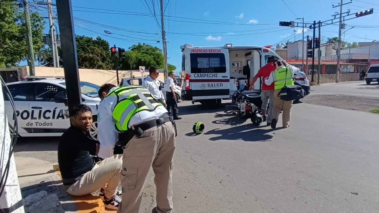 No respeta alto y genera accidente