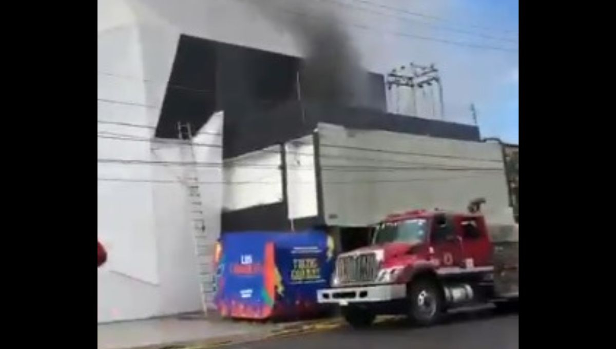 Vehículos y comercios incendiados en Villahermosa, Tabasco, en medio de actos vandálicos