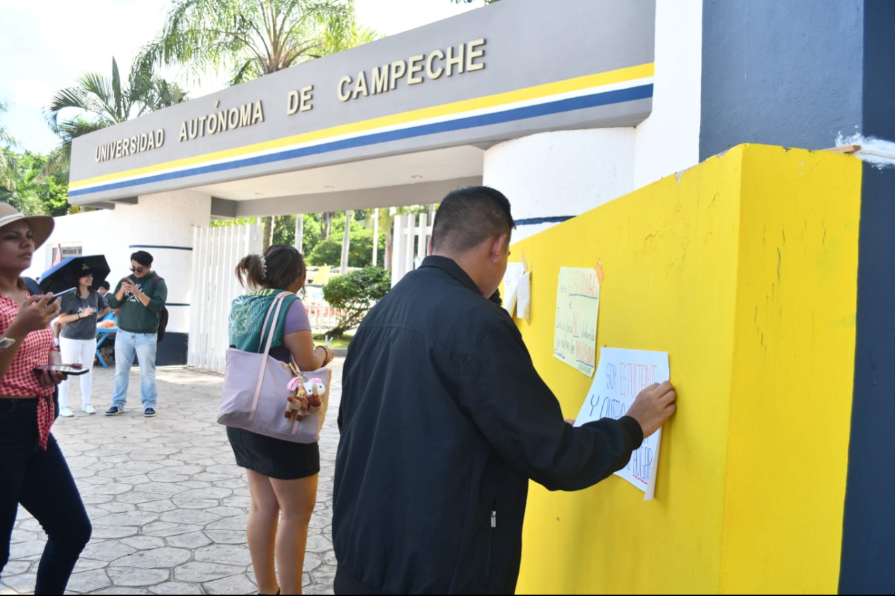 Alumnos de la UAC protestaron para exigir mayor seguridad tras el robo a una estudiante