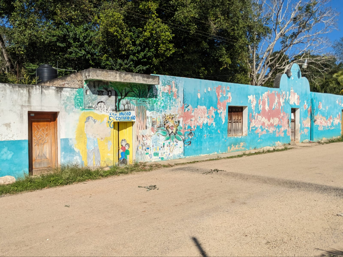 Colapsa techo de un edificio en José María Morelos debido a las intensas lluvias