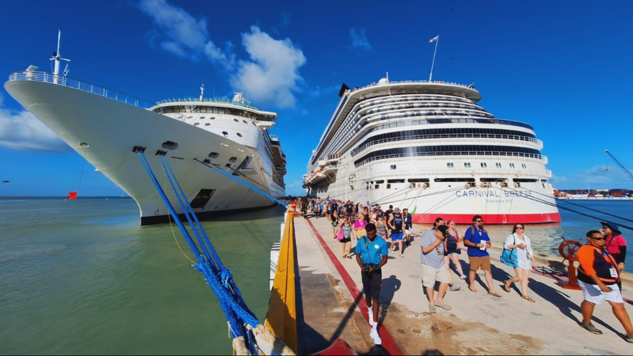 Yucatán registra doble arribo de cruceros a Progreso