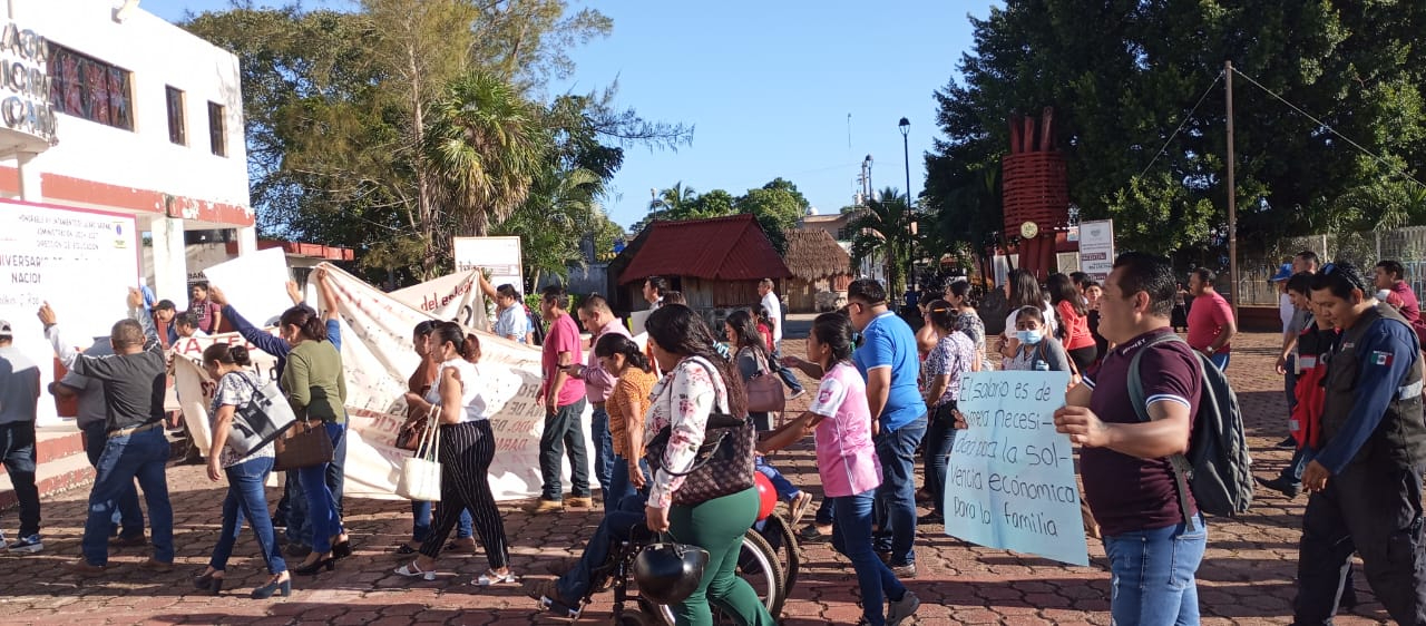 Los trabajadores ingresaron a las oficinas de la presidencia municipal de forma pacífica