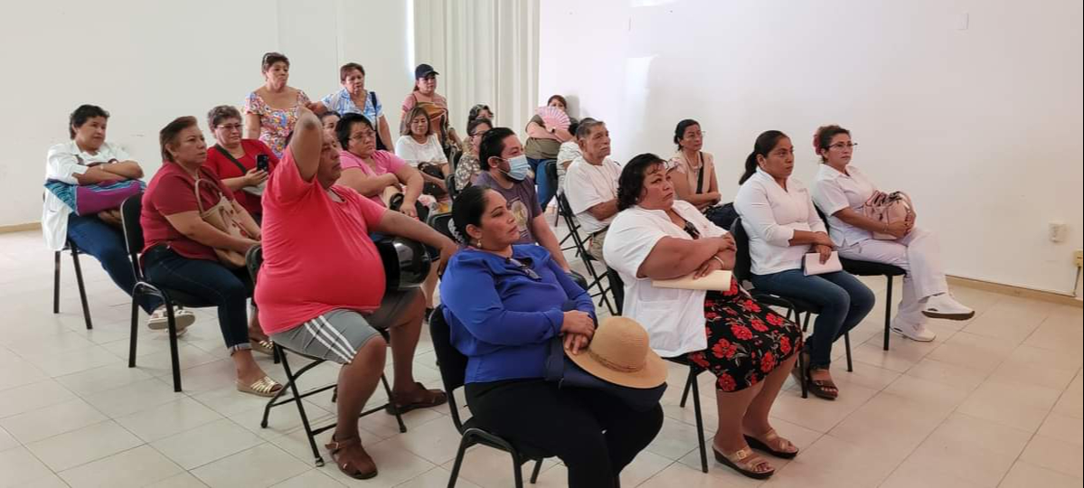 Trabajadores del IMSS-Bienestar en Campeche Protestan por Falta de Pagos y Prestaciones