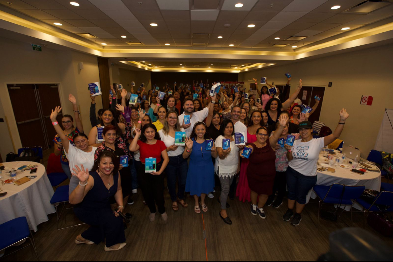 La gobernadora de Quintana Roo, Mara Lezama, anunció la conclusión del campamento de aceleración del programa "Mujeres Transformando Quintana Roo"