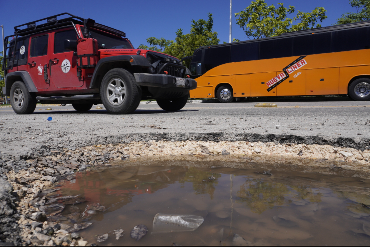  Maestros de Campeche hacen llamado de auxilio; piden carreteras en buen estado