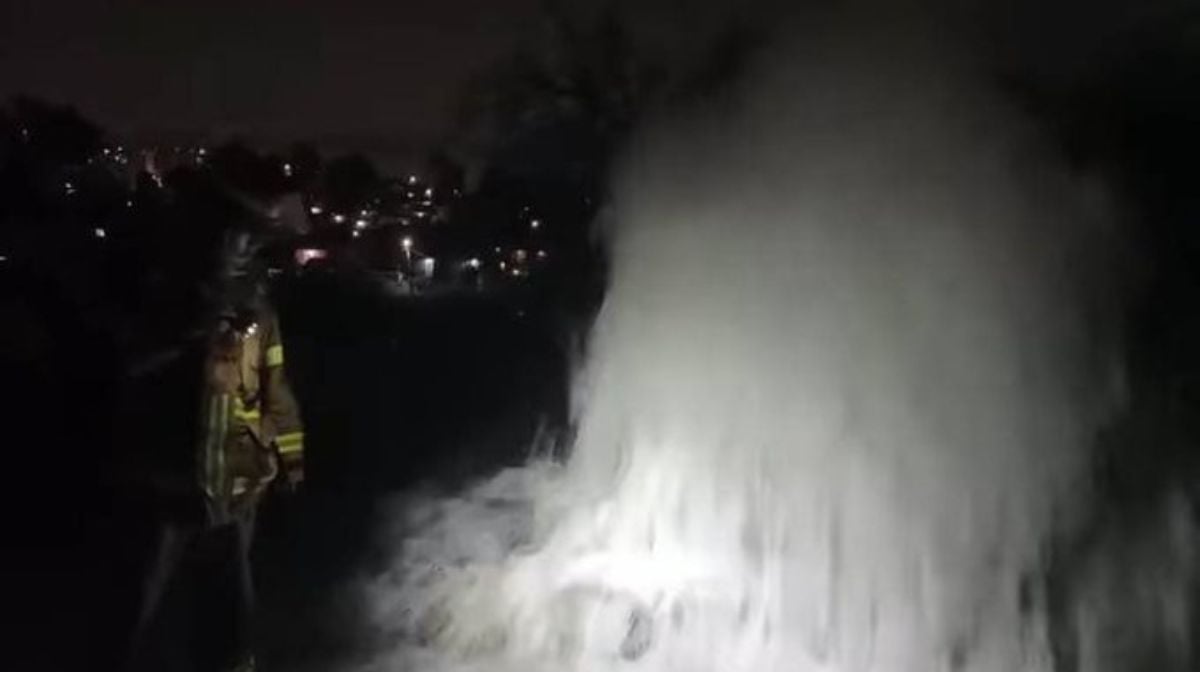 Controlan fuga de agua en Atizapán de Zaragoza tras fractura de ducto del Sistema Cutzamala