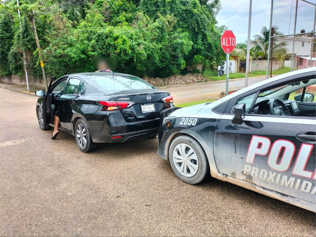 Patrulla de la seguridad pública causa choque con un vehículo en Felipe Carrillo Puerto