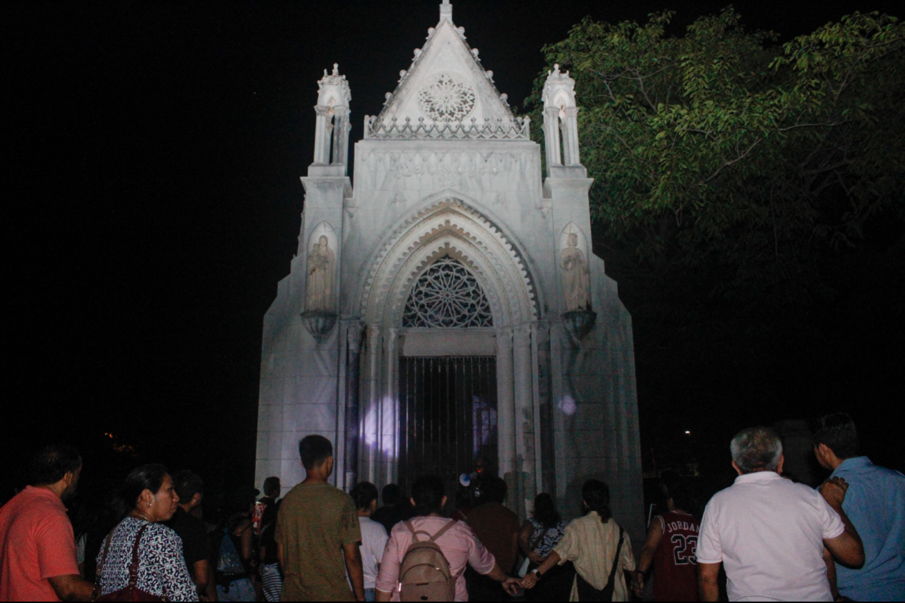 Realizan recorrido en el cementerio general por el Festival de las Ánimas 2024