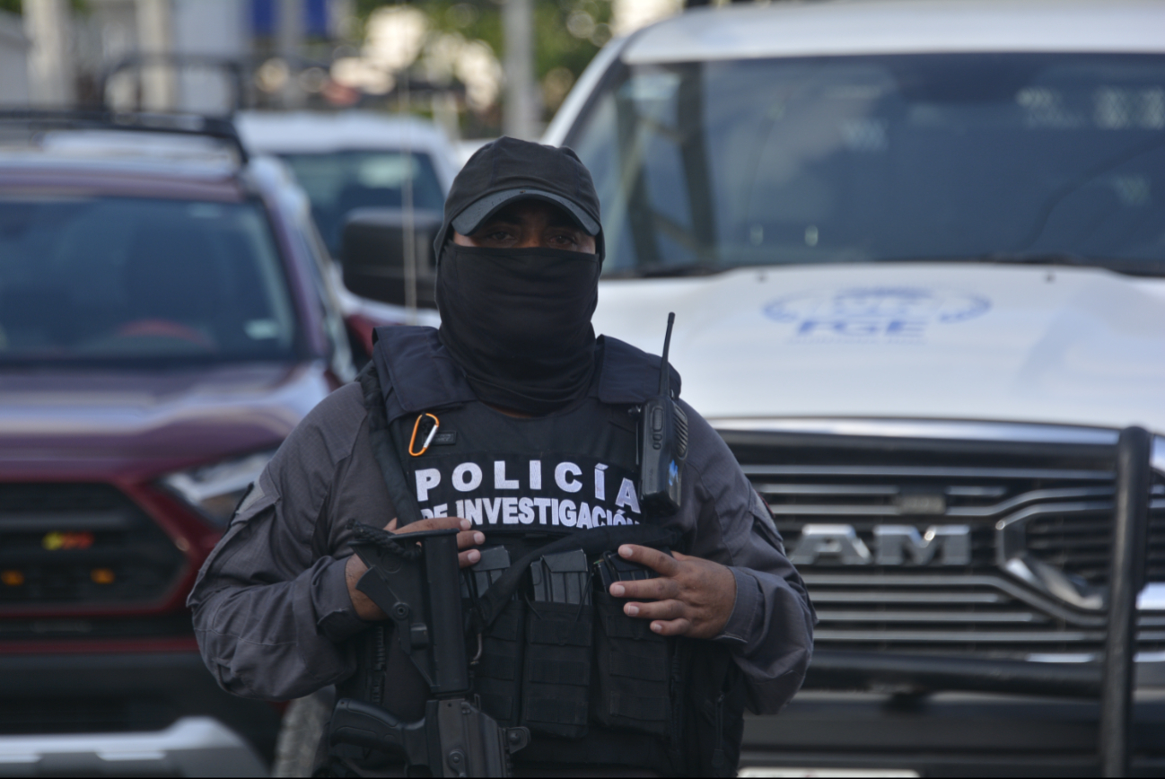 Durante los cateos se han asegura sustancias ilegales, armas y en ciertos casos, se han atrapado a los responsables