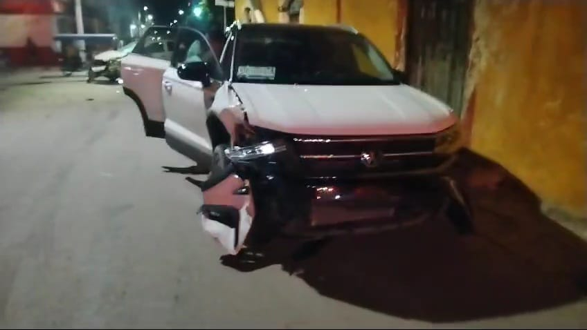 El accidente ocurrió en el cruce de las calles 15 y 22 de la colonia Centro