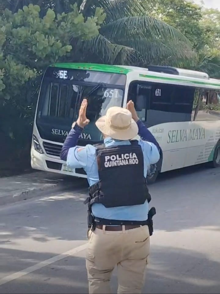 La policía tuvo que controlar el tráfico debido al accidente