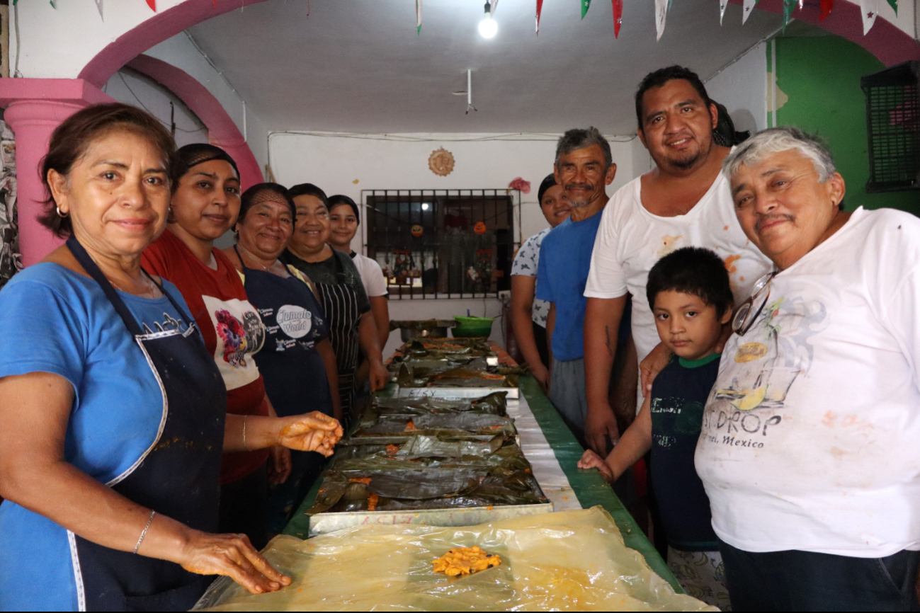 La familia lleva tres décadas cocinando el platillo.