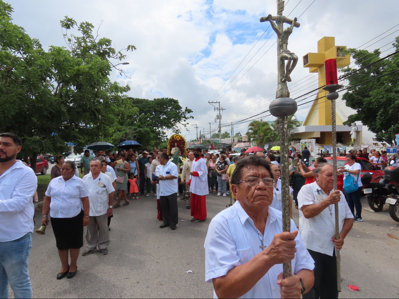 Mérida se reunió en la iglesia de la colonia Díaz Ordaz