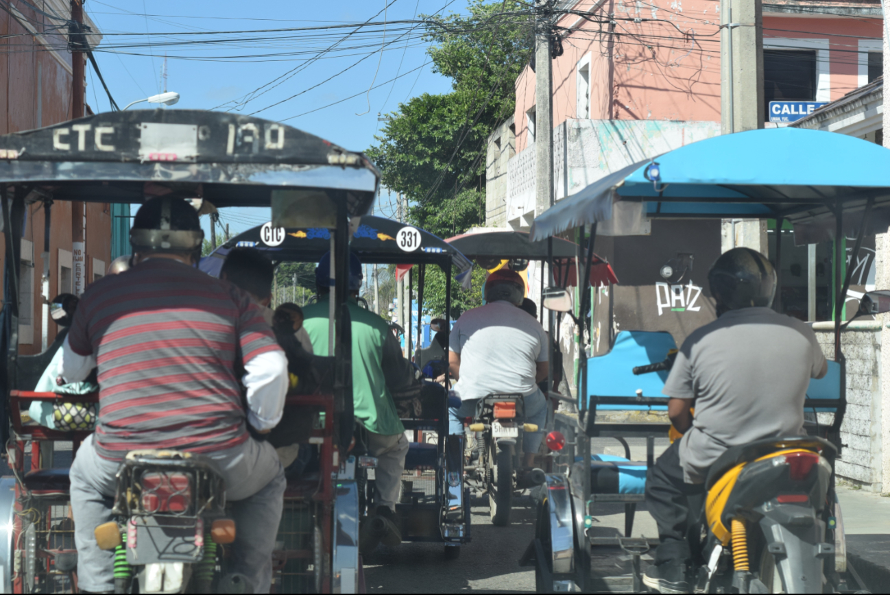  En Yucatán buscan regular más de 10 mil mototaxis   