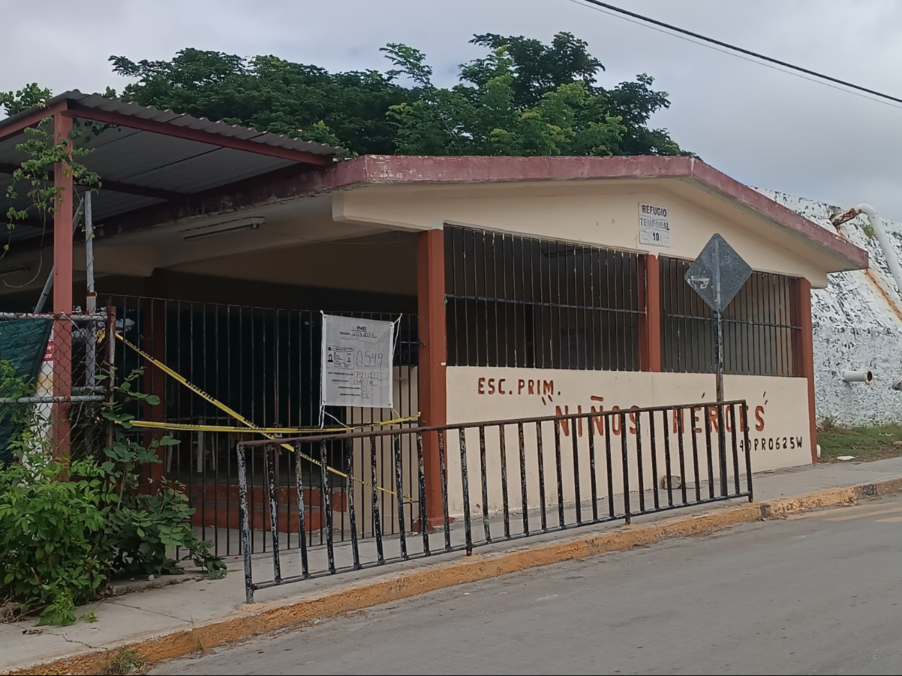 Mantienen cerrada escuela primaria en Campeche tras  protesta