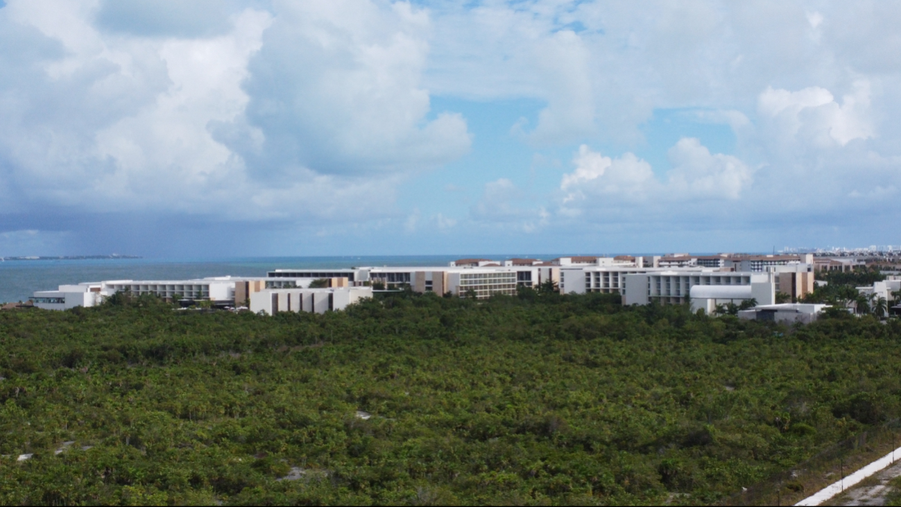 Ampliación de la carretera a Isla Blanca favorecerá al desarrollo hotelero