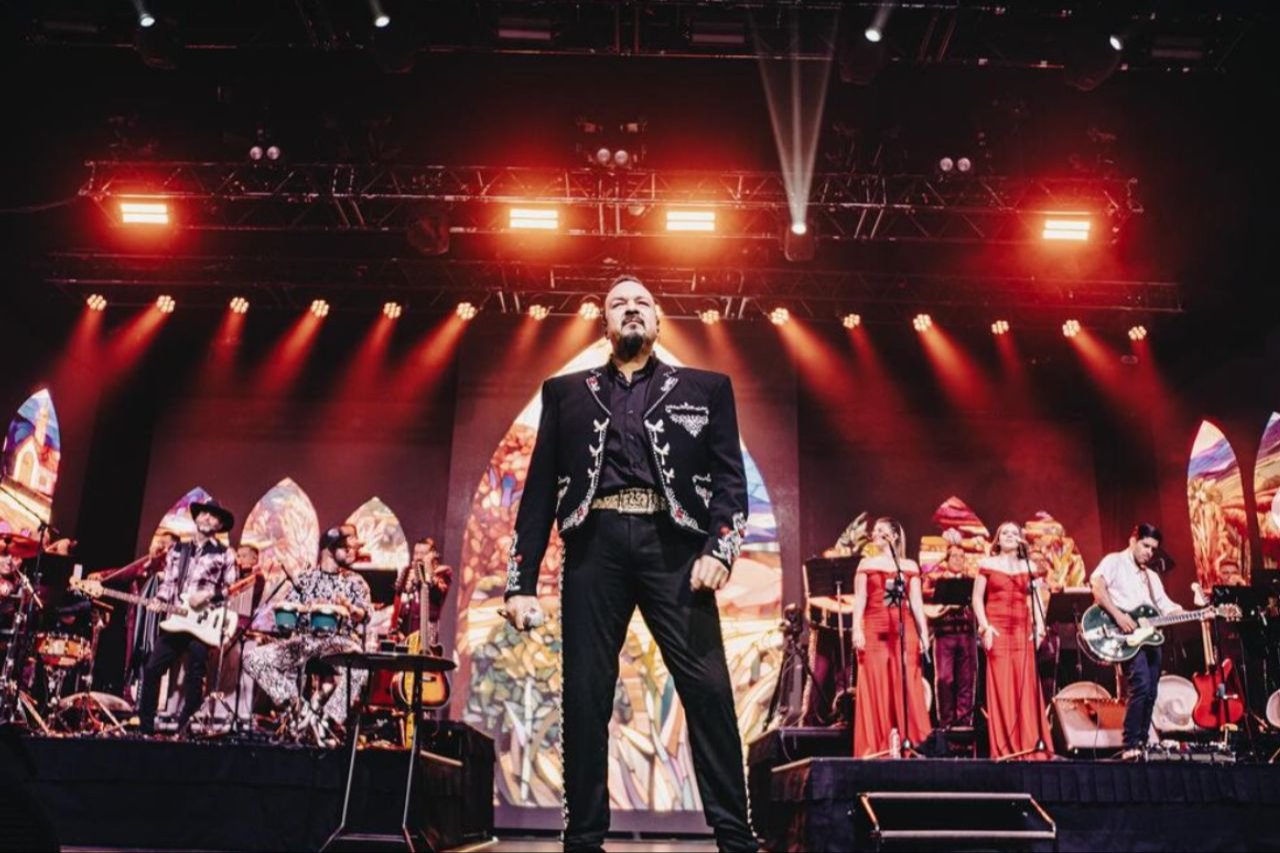 ¿Pepe Aguilar amenazó al ex novio de su hija para no decir nada de Ángela?