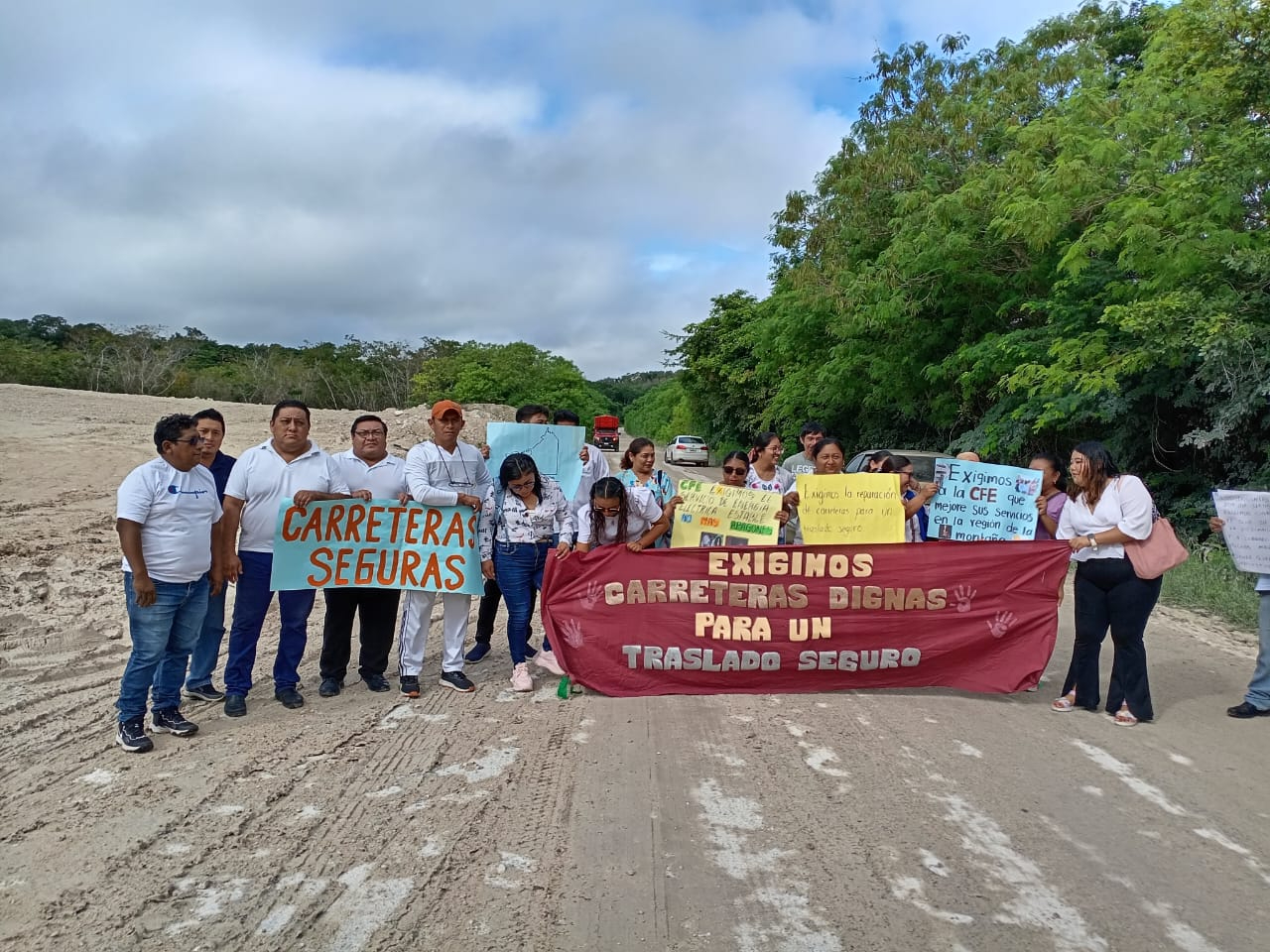 Exigen carreteras dignas