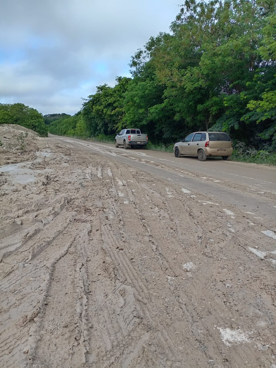 Maestros piden mejores carreteras