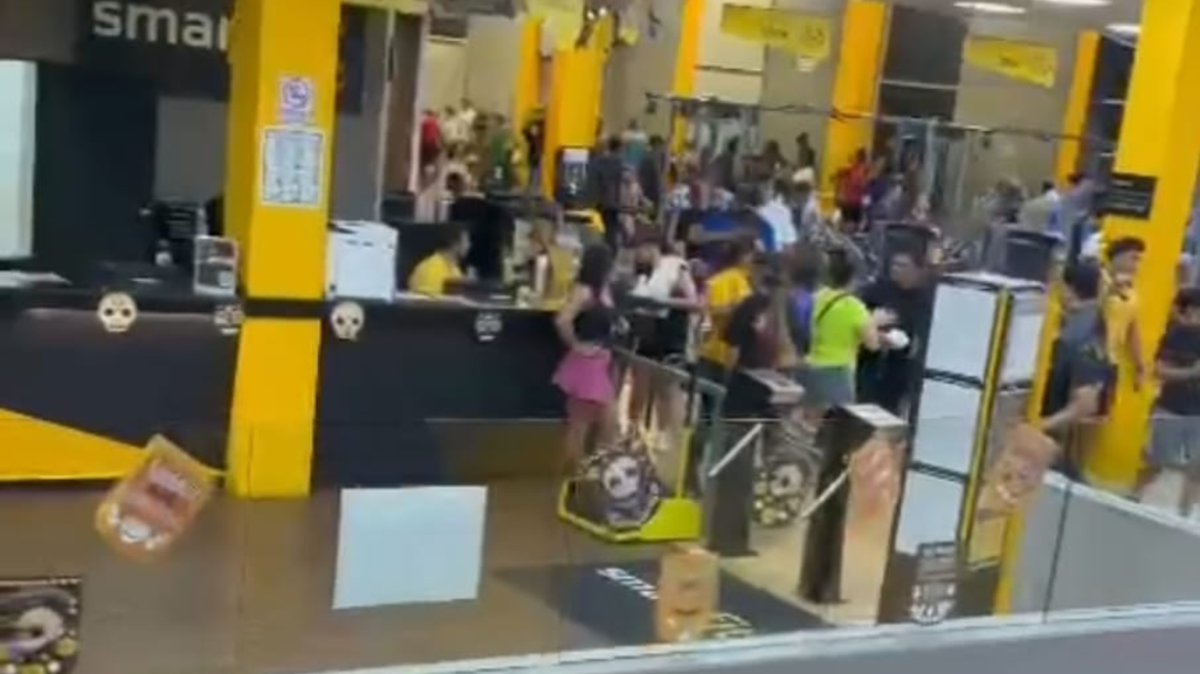 Por medio de redes se reveló los robos que han ocurrio dentro del Smart Fit de Plaza Outlet