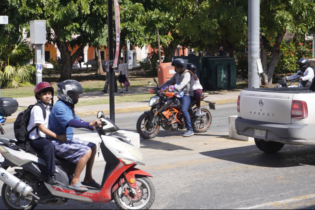 Campechanos recuperan motos robadas ante 