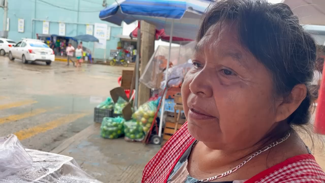 Ambulantes del Centro Histórico de Mérida reportan baja venta de dulces para los altares de Hanal Pixán