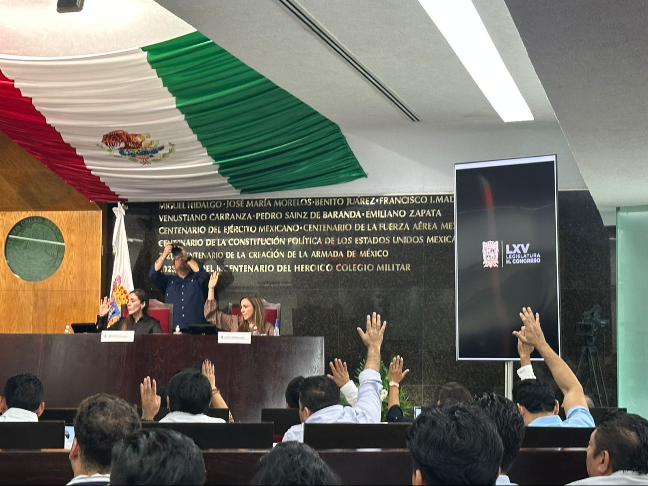 Campeche aprueba la Supremacía Constitucional