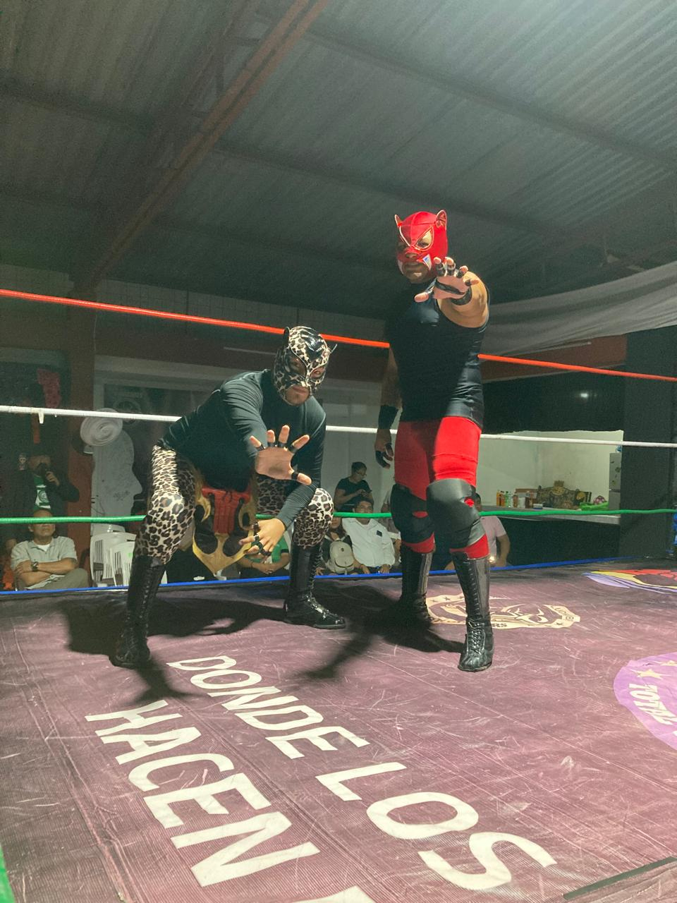 Luchadores de la época dorada de la lucha libre regresaron