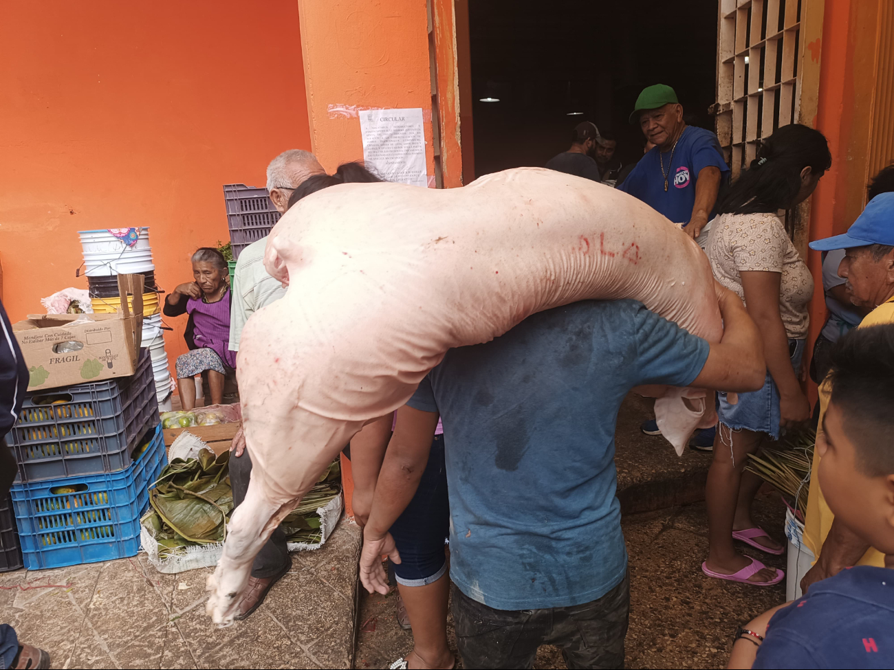 El kilo de puerco varía entre 5 y 10 pesos dependiendo del locatario