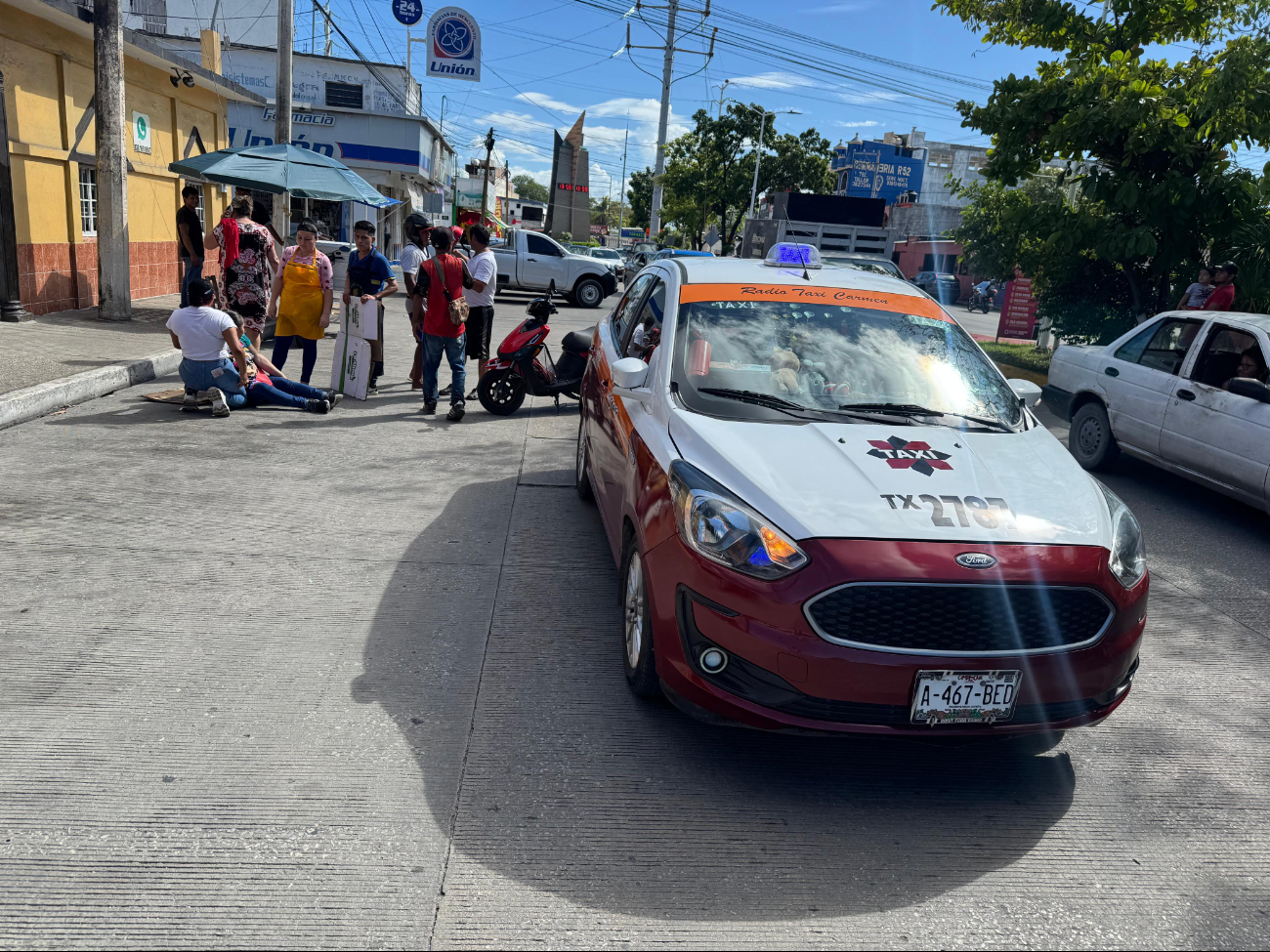 Taxista atropella a mujer en Ciudad del Carmen y la manda al hospital