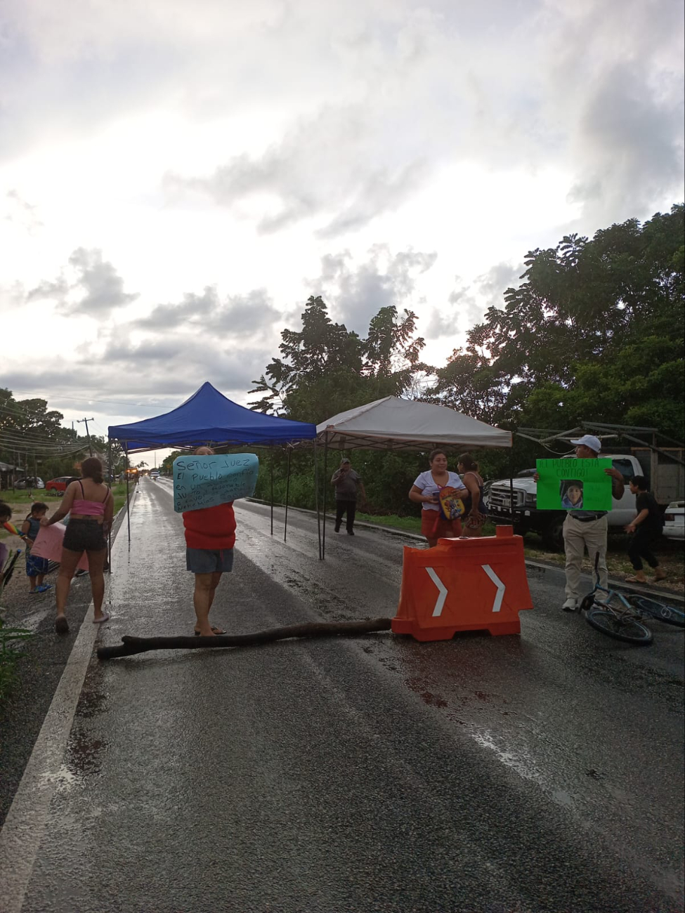 Habitantes de la alcaldía de Ignacio Zaragoza cierran de nuevo la carretera federal Cancún a Mérida