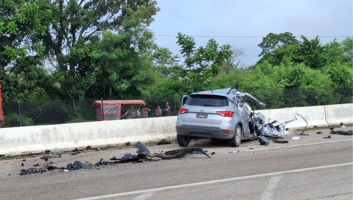 Un accidente en la gasolinera de Pomuch dejó un fallecido y un herido grave