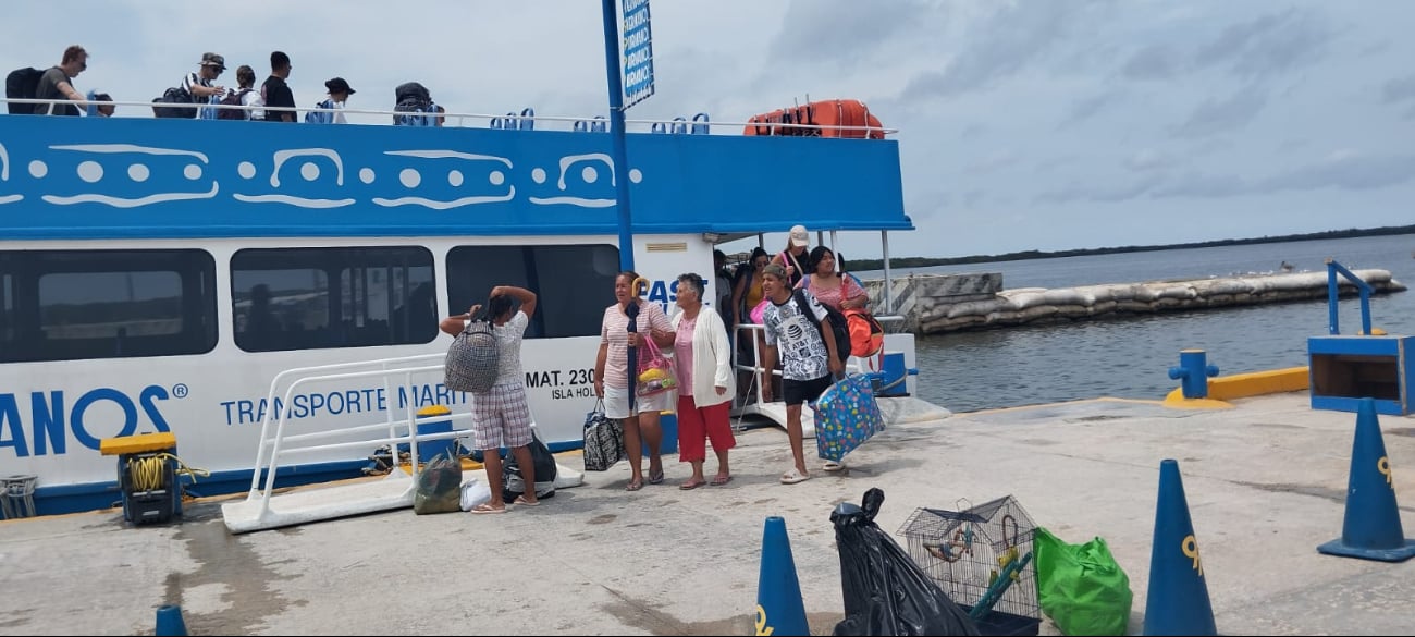 Inicia evacuación en Holbox por el Huracán Milton  de categoría 5