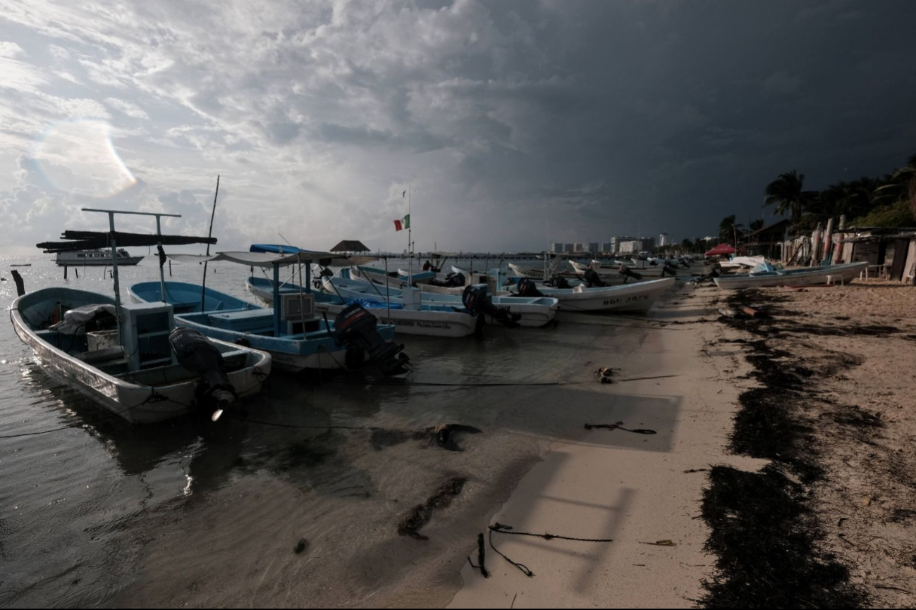 Huracán “Milton”: Inician medidas de seguridad para embarcaciones en Quintana Roo