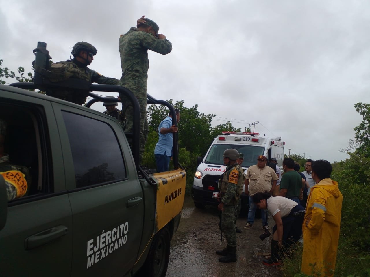 La evacuación se ha complicado por la inundación, y se ha implementado el Plan DN-III-E con camiones de gran tamaño