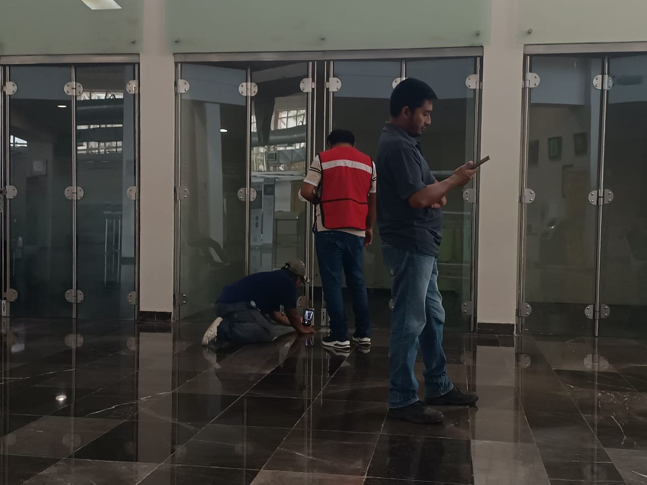 Tres de cuatro vuelos suspendidos en el Aeropuerto Internacional de Campeche, manteniéndose operativa solo la terminal para emergencias