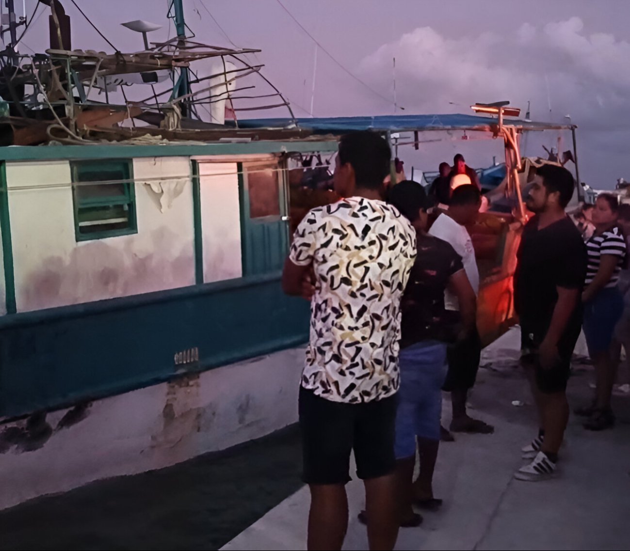 Familiares de pescadores de Sabancuy viven con incertidumbre debido a la desaparición de sus lanchas en el mar de Progreso, Yucatán