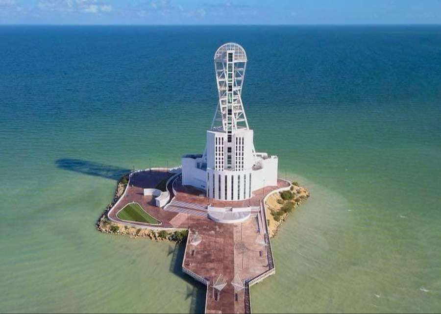 La Mega Escultura de Chetumal comenzó a construirse durante la gestión de Joaquín Ernesto Hendricks Díaz.