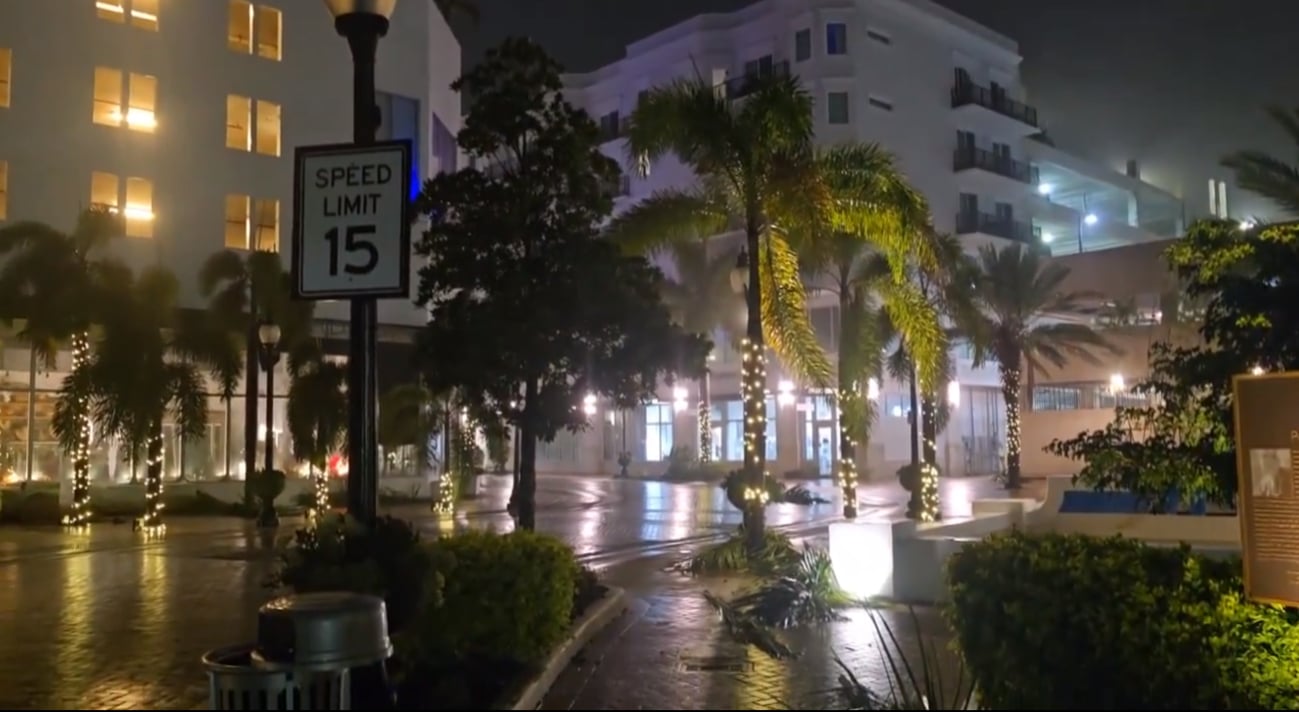 Video en X muestra cómo es la experiencia dentro del ojo del huracán Milton en Sarasota, Florida.