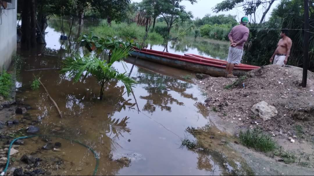 La tierra está “saturada” de agua que no permite que esta filtre y se seque con el sol.