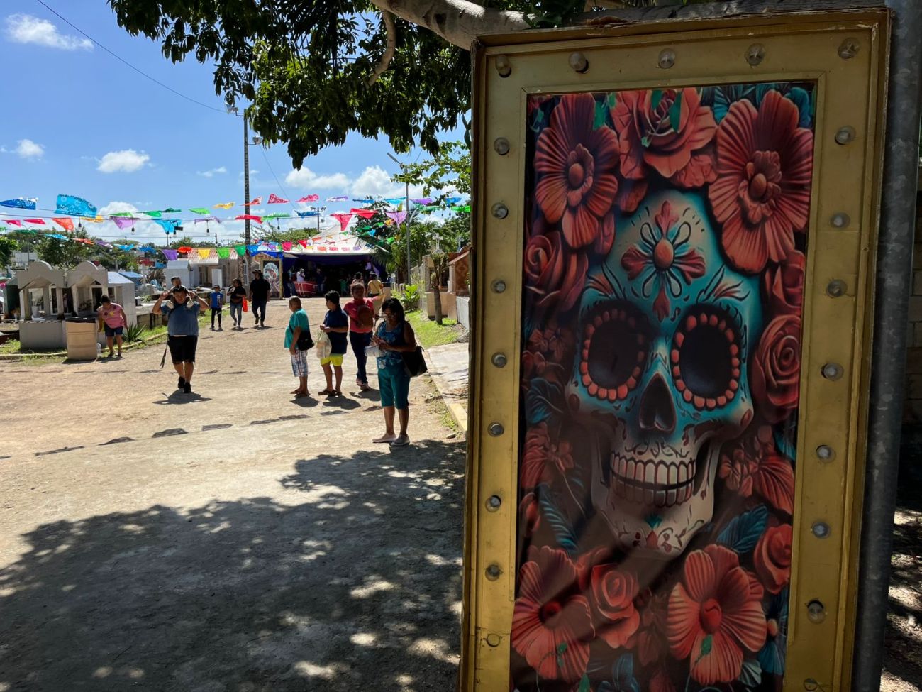 Panteón Los Olivos: Color y tradición en el Día de Muertos en Cancún