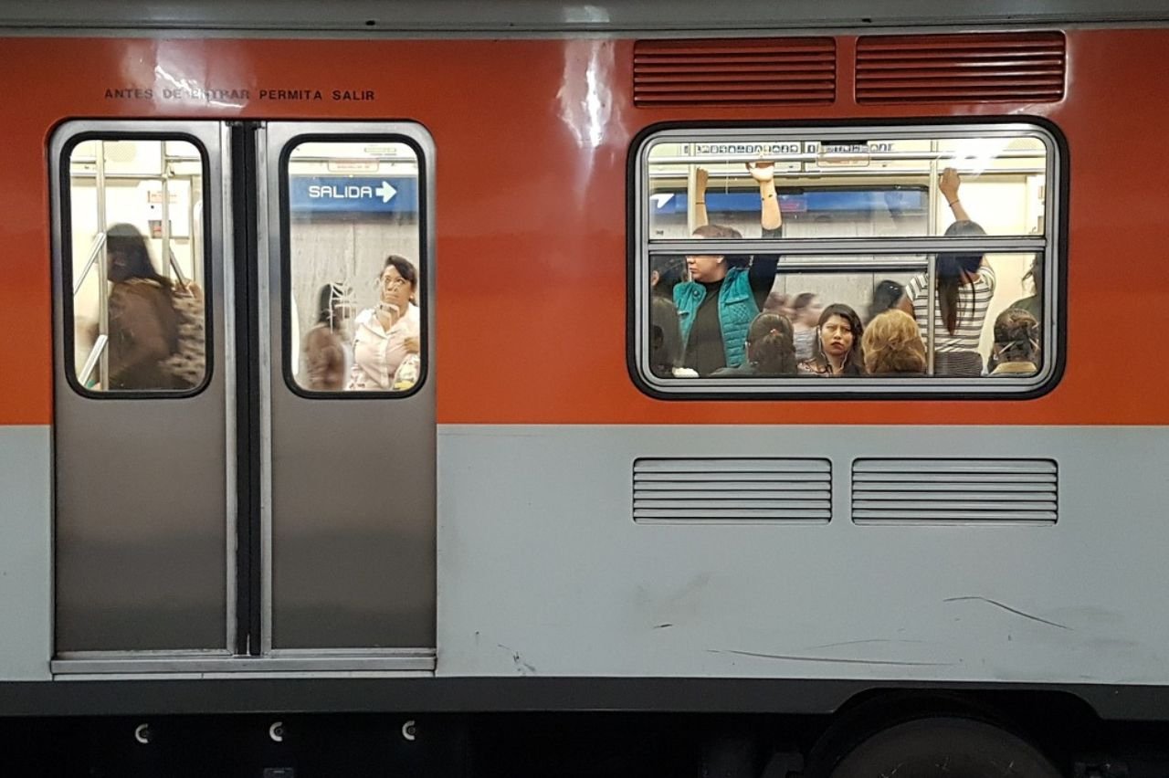 Esta es la nueva forma de robar en el Metro de la Ciudad de México